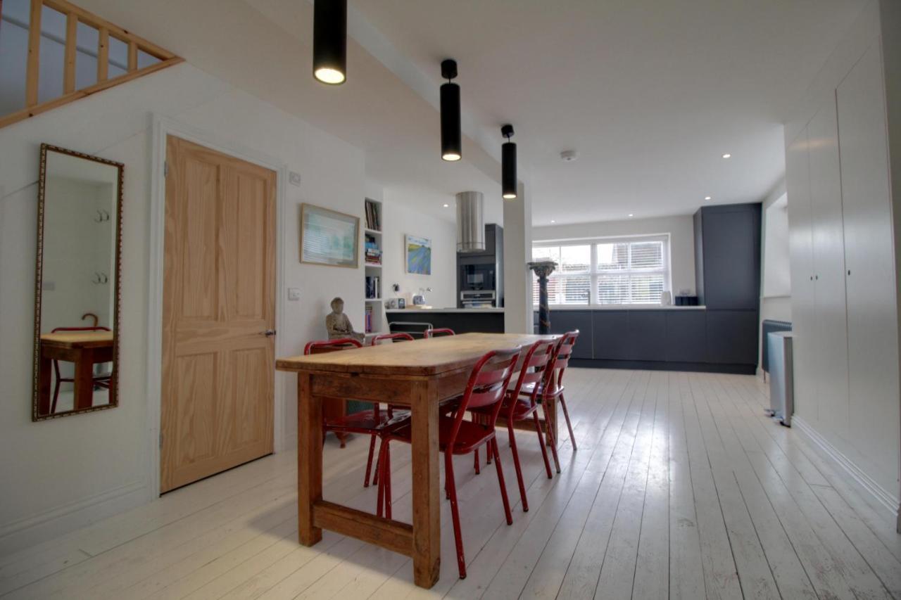 Villa Betern Place By Air Premier à Seaford Extérieur photo